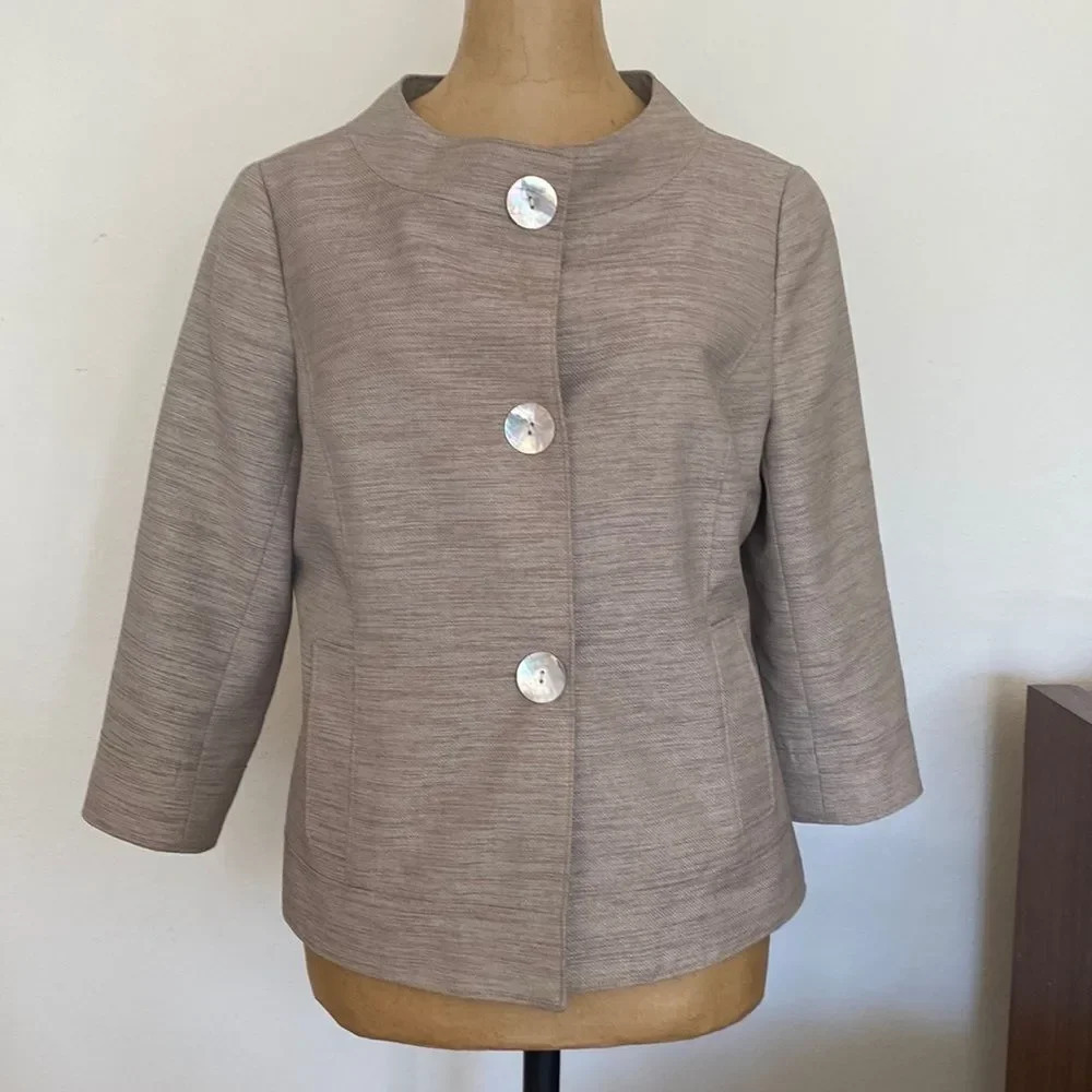 Lafayette 148 New York sz 8 petite beige career coat top with 3/4 sleeves